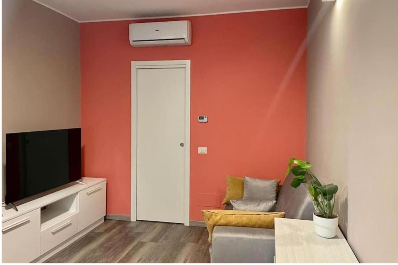 Appartamento In Centro A Milano Con A/C & Wi-Fi Buitenkant foto